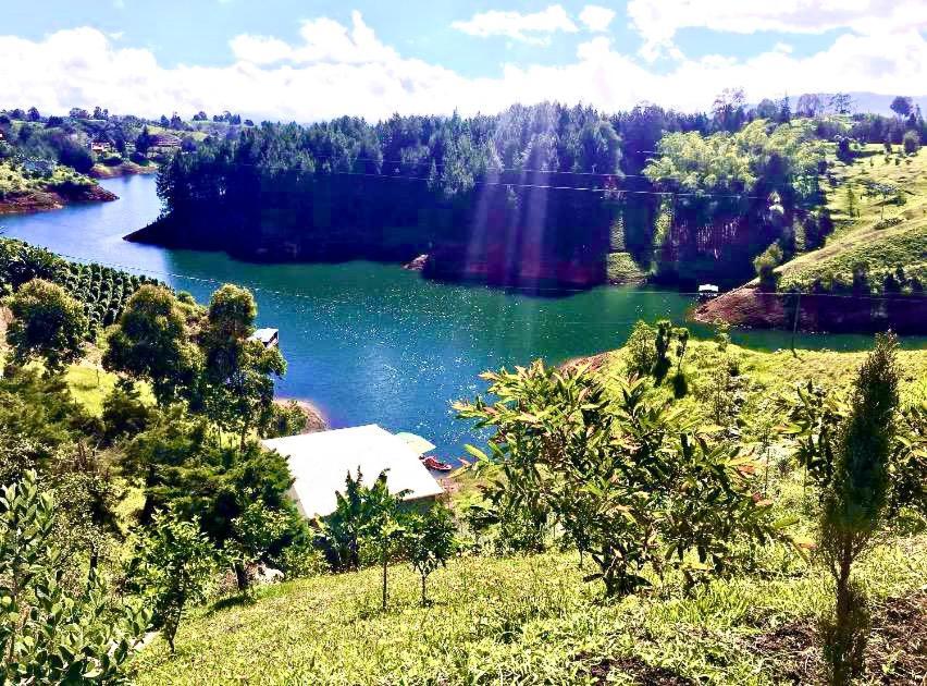 Vila Finca Santa Monica Guatape Privada Lujosa Piscina Jacuzzi Sauna Muelle Represa Jetski Planchon Exteriér fotografie